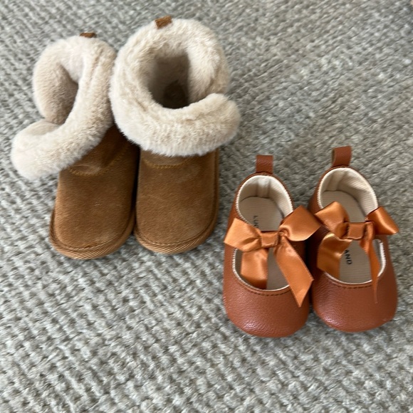 Infant shoes - Picture 1 of 7